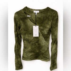 Sage & Fig Olive Green Long-Sleeve Crew Neck Top